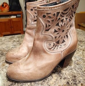 Women's stylish Western boots